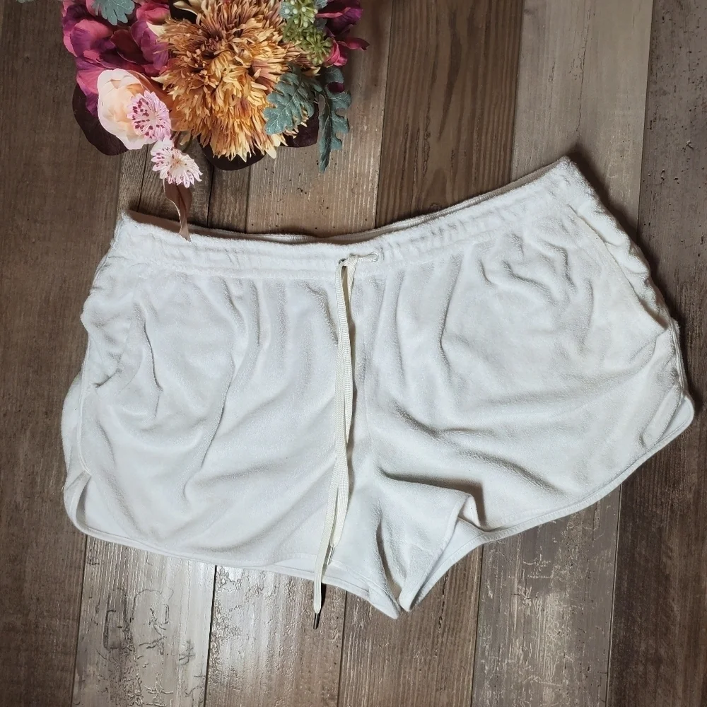 CLUB MONACO Ivory Terry Towel Shorts Women's Size Large EUC
